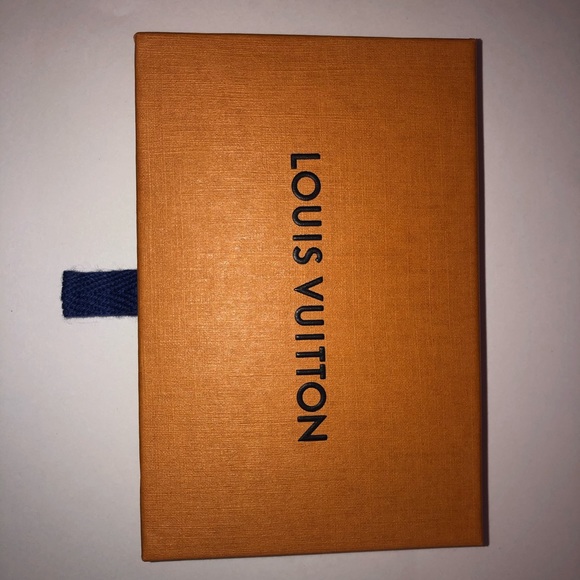 Louis Vuitton Card Holder - Picture 7 of 7